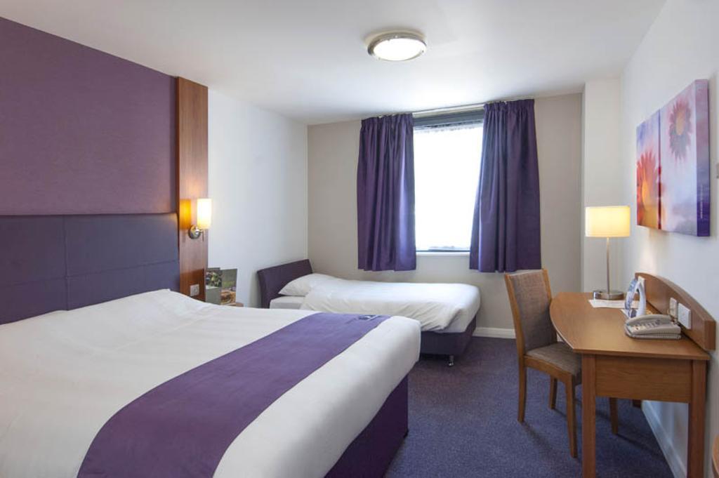 Premier Inn Glasgow City Centre - Argyle Street Buitenkant foto