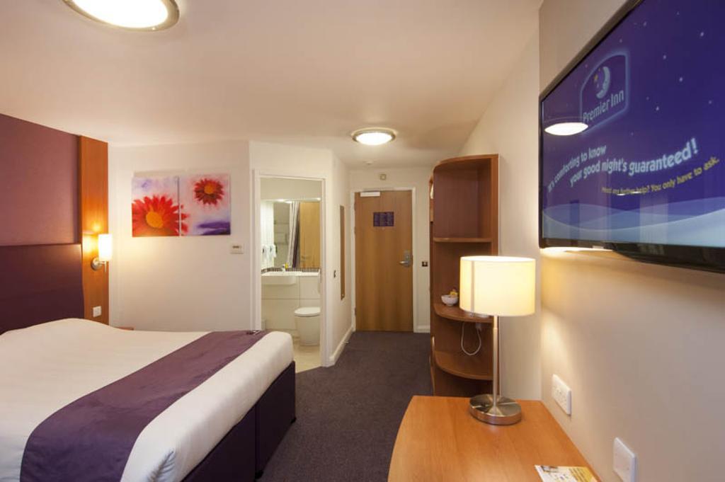 Premier Inn Glasgow City Centre - Argyle Street Buitenkant foto