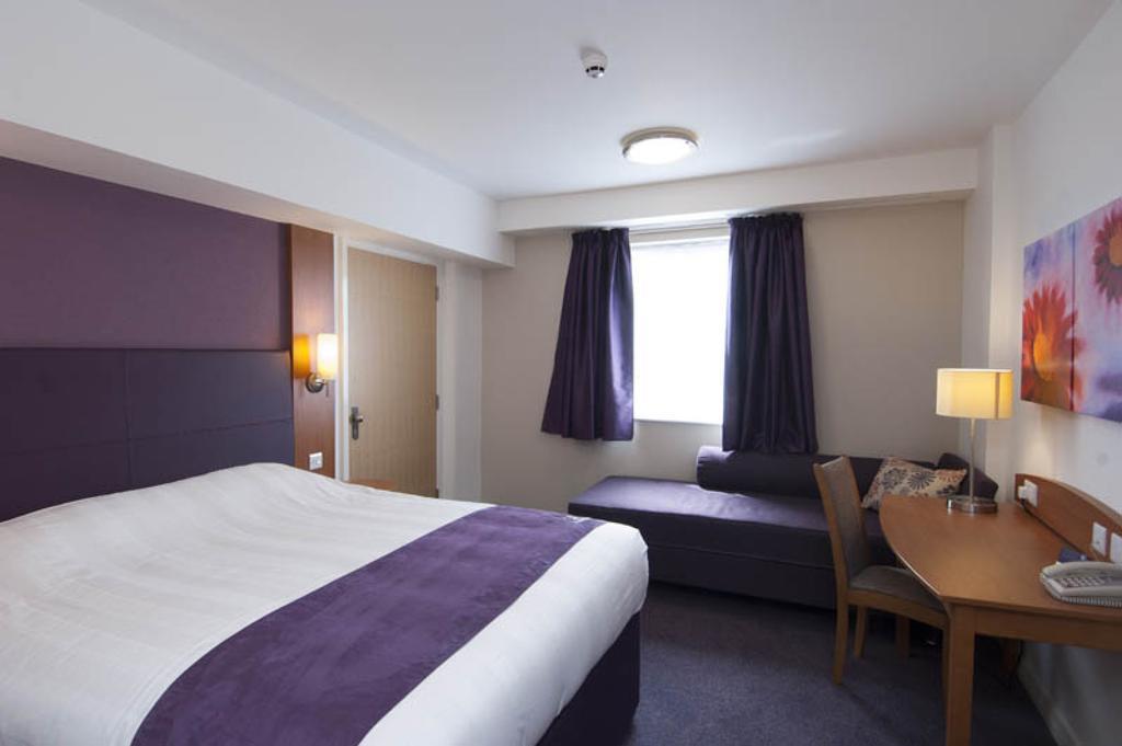 Premier Inn Glasgow City Centre - Argyle Street Buitenkant foto